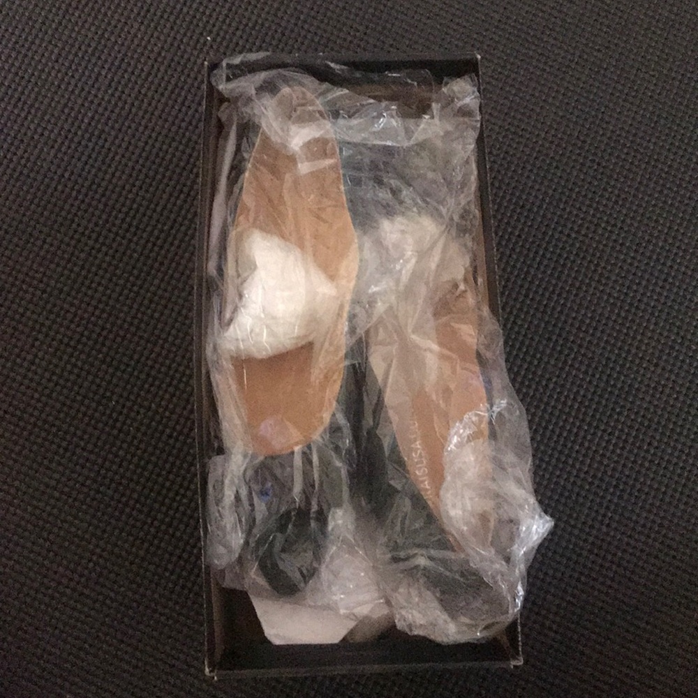 Brand New Green Suede Flat